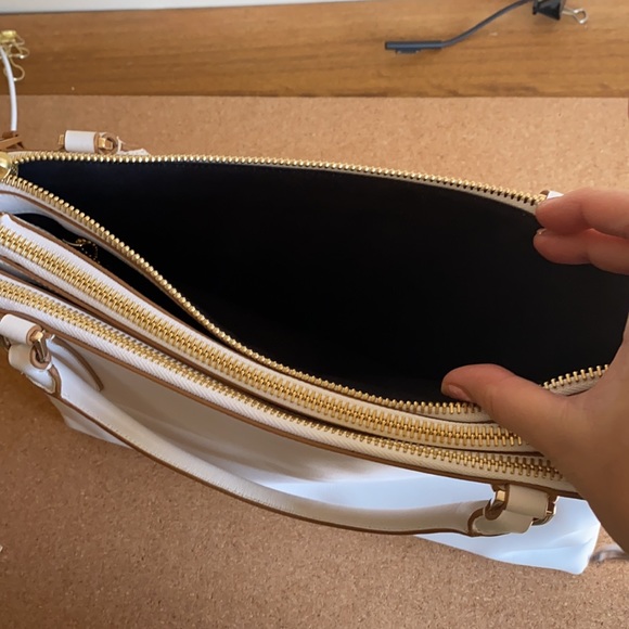 Rare white Coach top handle handbag - Picture 6 of 17